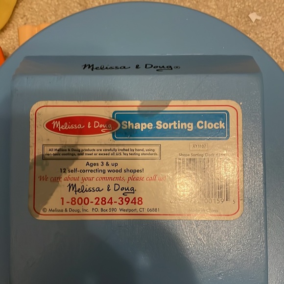 Melissa & Doug clock. Removable blocks to learn time. EUC all pieces included - Picture 2 of 3